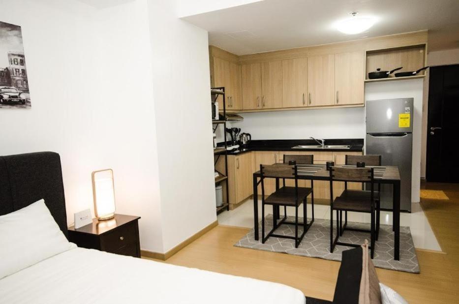 Prime Avant Bgc Location Apartments By Ph Staycation Manila Ngoại thất bức ảnh