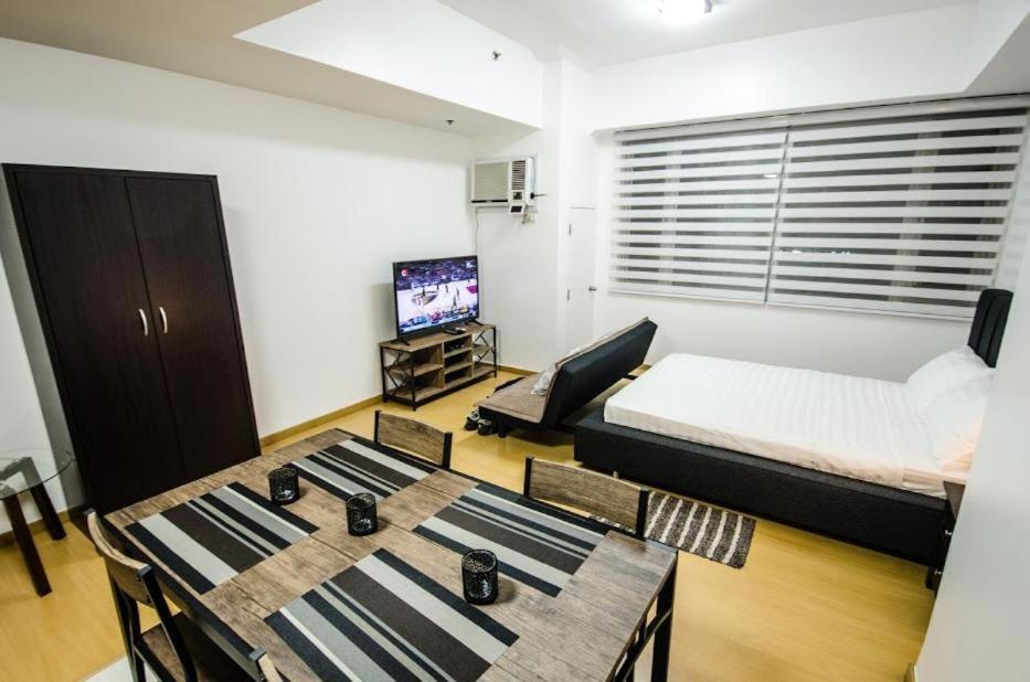 Prime Avant Bgc Location Apartments By Ph Staycation Manila Ngoại thất bức ảnh