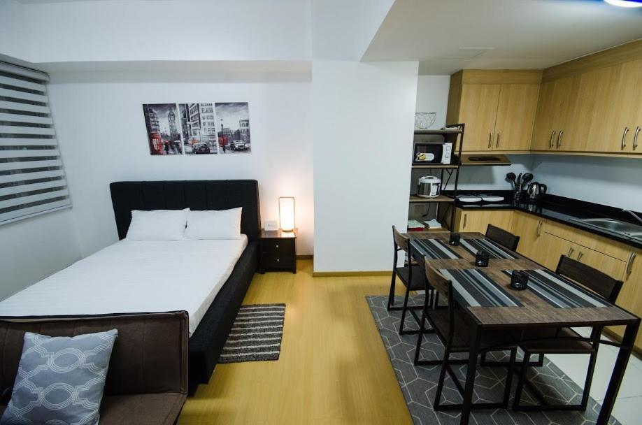 Prime Avant Bgc Location Apartments By Ph Staycation Manila Ngoại thất bức ảnh
