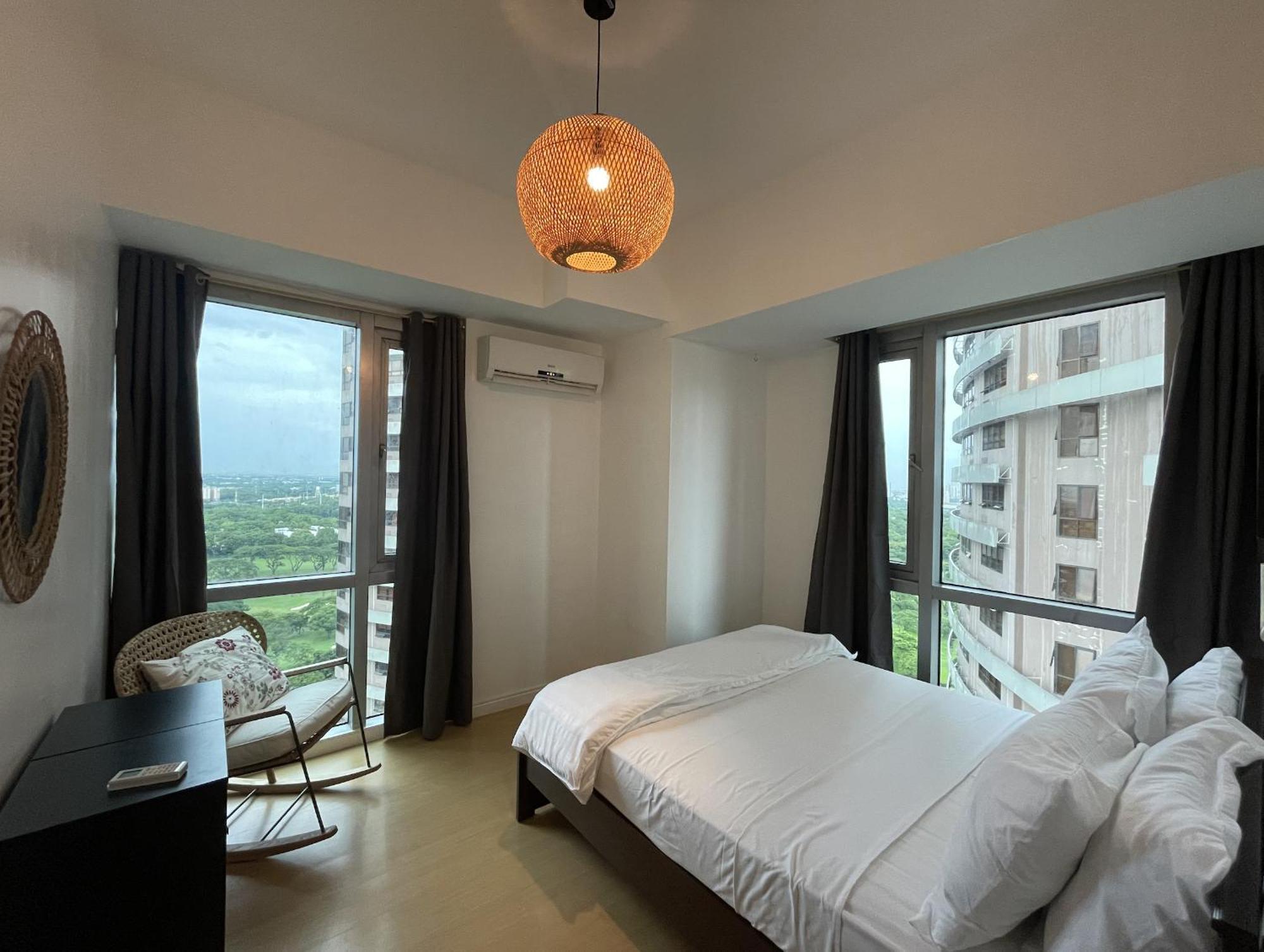 Prime Avant Bgc Location Apartments By Ph Staycation Manila Ngoại thất bức ảnh