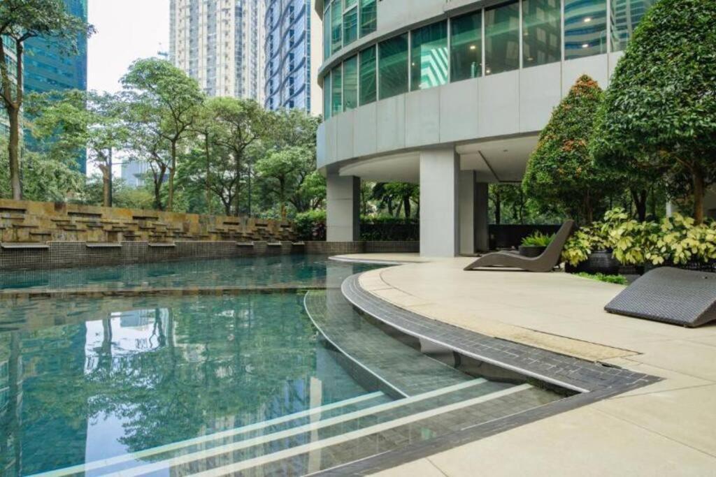 Prime Avant Bgc Location Apartments By Ph Staycation Manila Ngoại thất bức ảnh