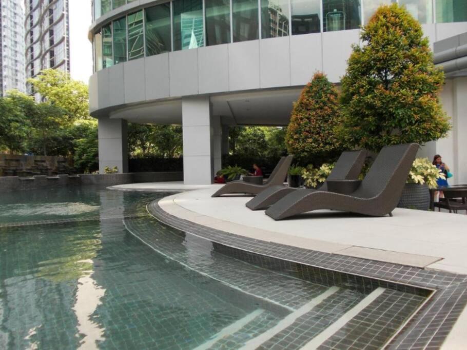 Prime Avant Bgc Location Apartments By Ph Staycation Manila Ngoại thất bức ảnh